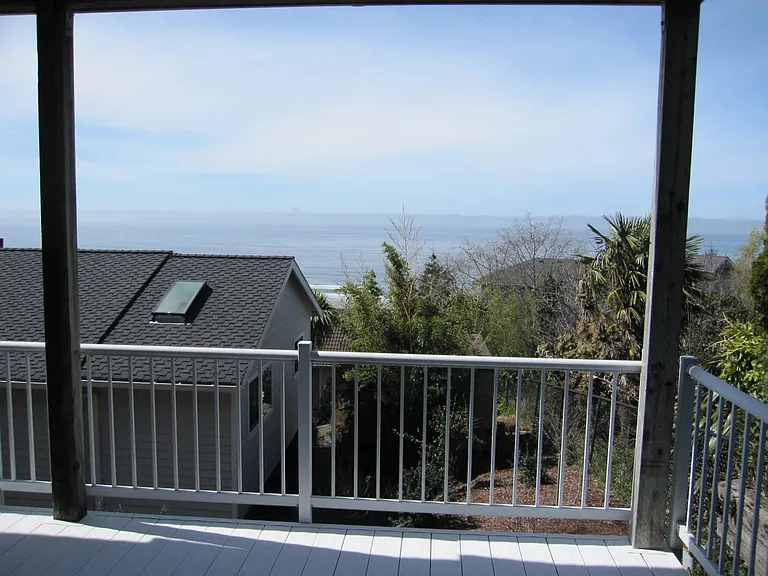Terrace Dr — Photo 16