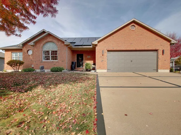1535 Winsor Dr, Quincy, IL 62305