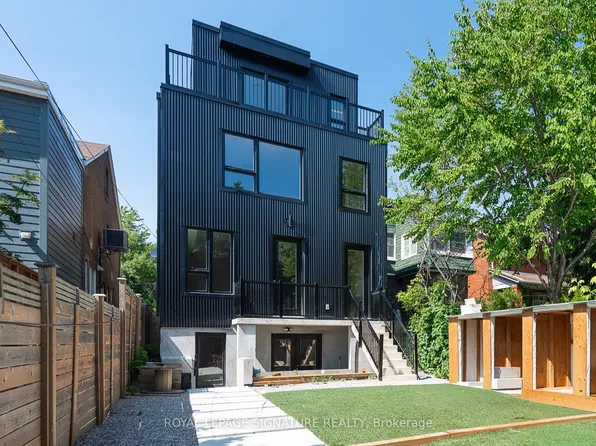 7 Earnscliffe Rd, Toronto, ON