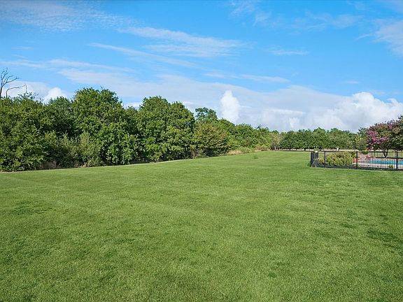 3rd image of 1920 Northfork Ln