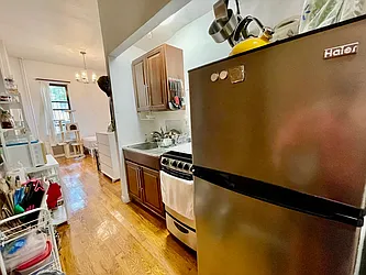 Rented by R New York