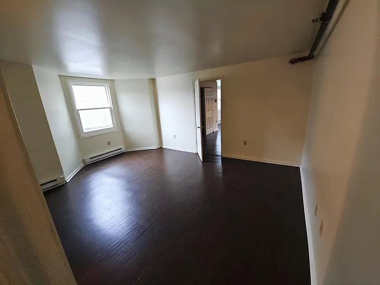 305 Bridge St #2 — Photo 4