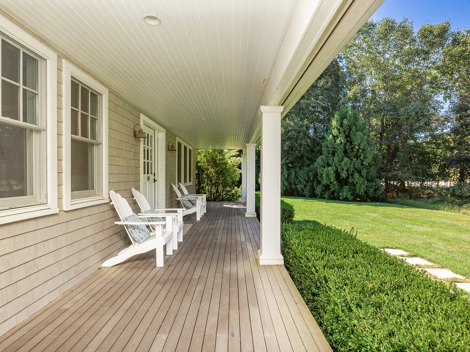 East Hampton Village Fringe with Pool — Photo 4