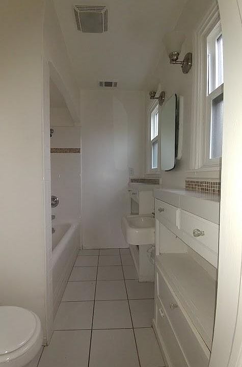 1st image of 307 W School Ave APT B