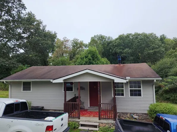 338 Cherry Creek Cir, Shady Spring, WV 25918