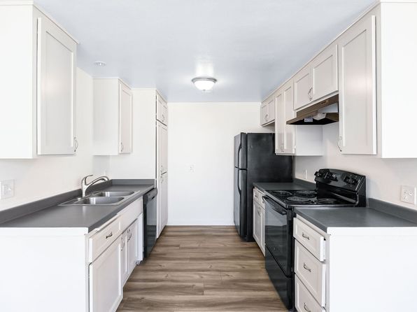 55140 Airlane Dr #5A