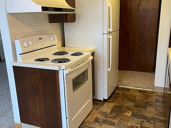 3rd image of 2711 W Euclid Ave #108