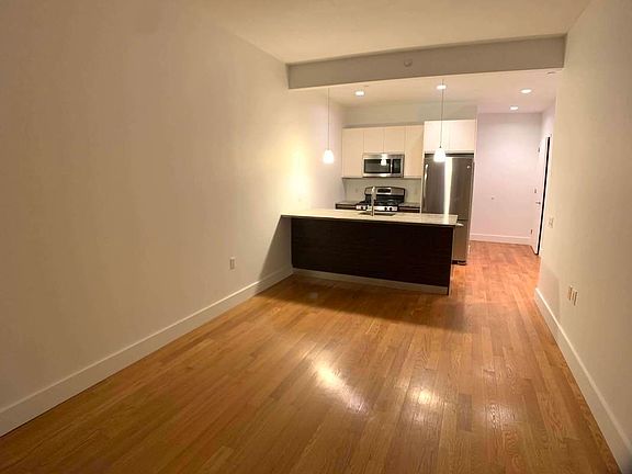 2nd image of 740 Bergen St #404