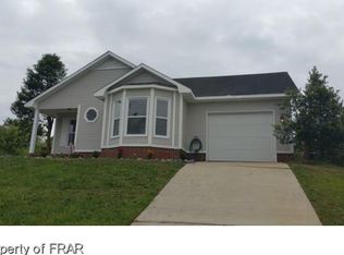 5807 Ridgecrest Dr, Hope Mills, NC 28348