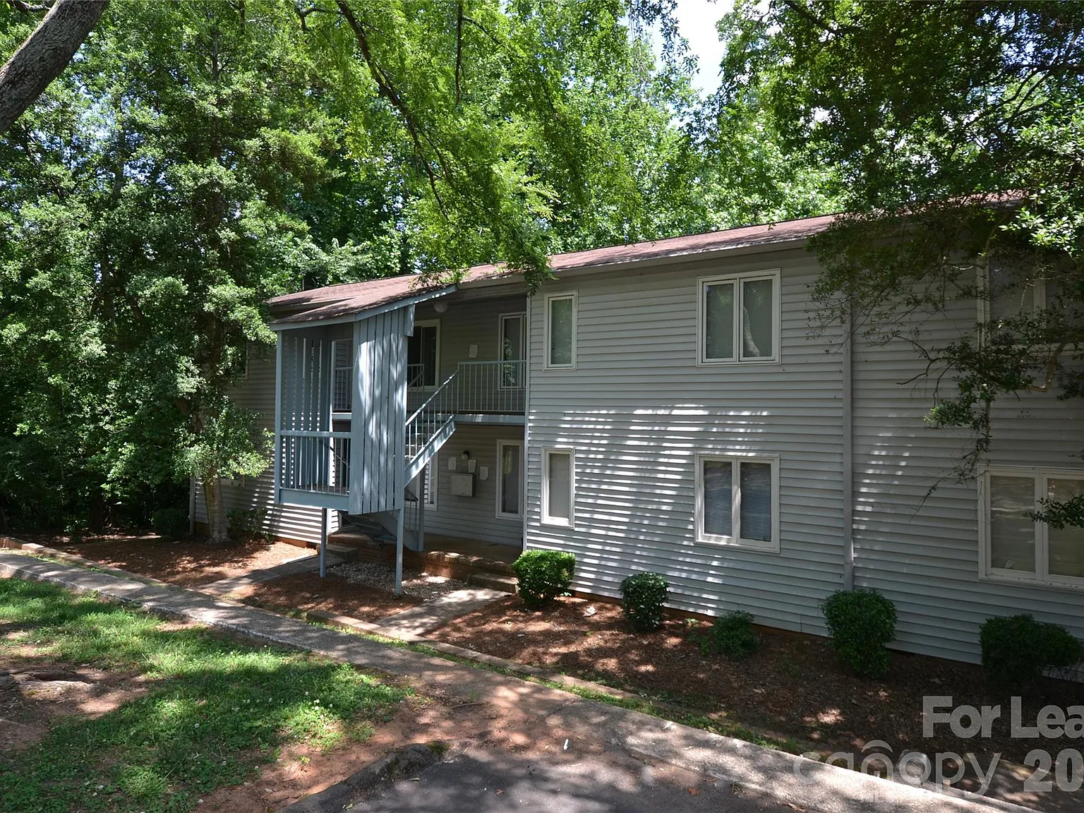 1 bed, 1.0 bath, 667 sqft, $1,200 — Photo 1