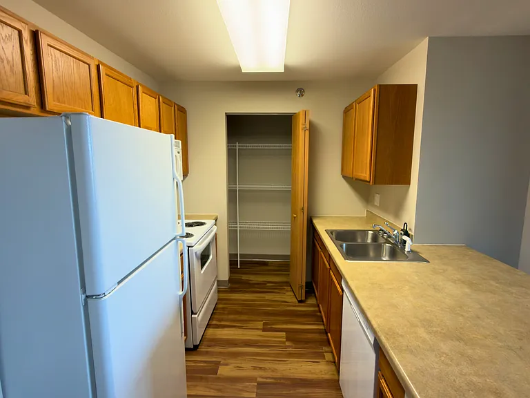 Library Square 55+ Apartments — Photo 10