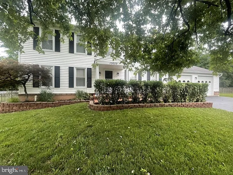 10609 Oxford Ct — Photo 1