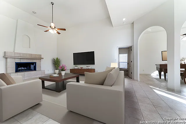 206 English Oaks Cir — Photo 2