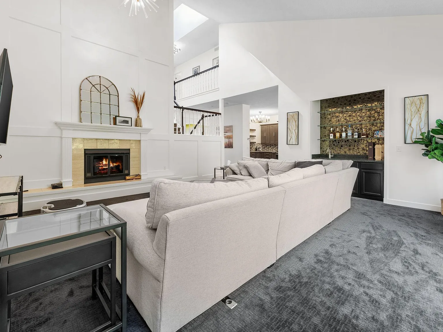 3 bed, 3.5 bath, 3844 sqft, $3,495 — Photo 1