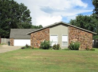 110 Elton Dr, Muskogee, OK 74403