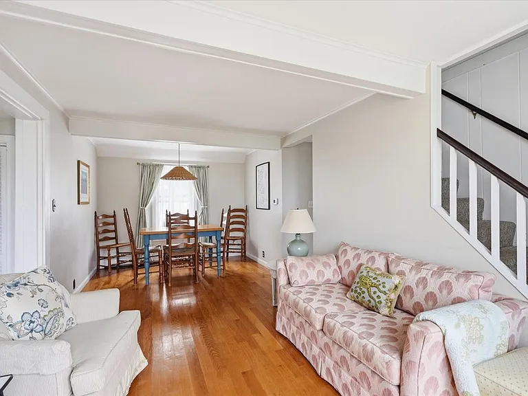 23 Morton Pl — Photo 6
