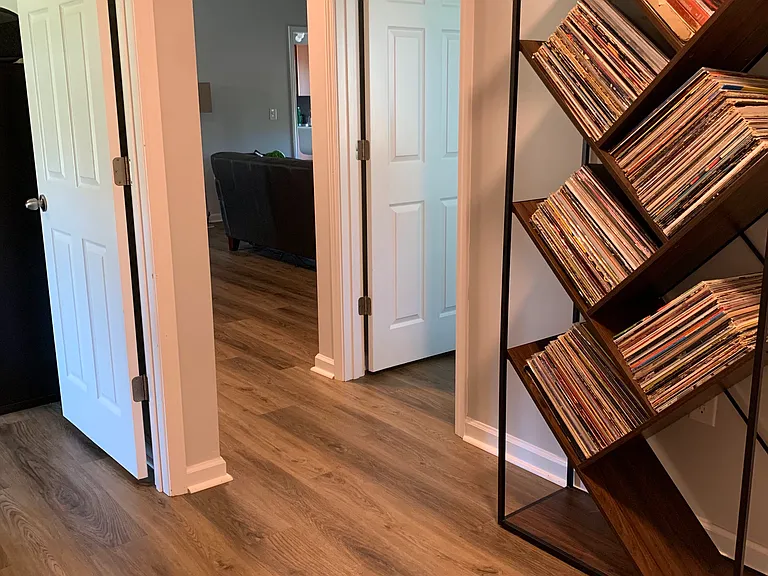 Hallway to bedrooms.