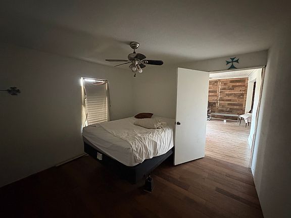 FT BEDROOM BOTTOM FLOOR