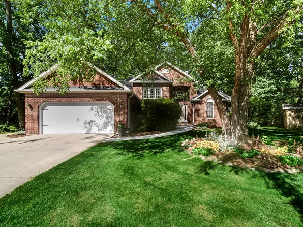 2400 E 9th Pl, Hobart, IN 46342