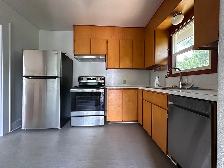 7333 N Fenwick Ave — Photo 9