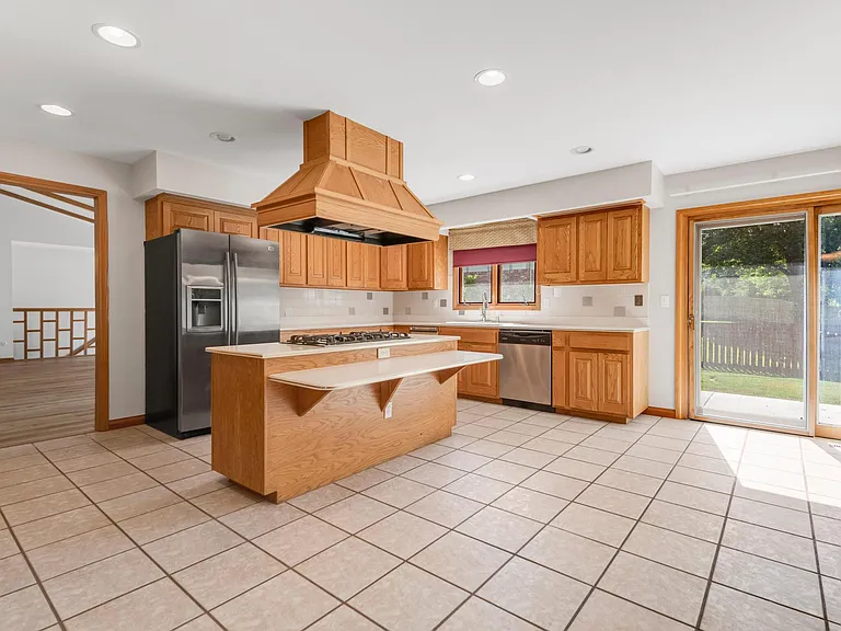 Spacious Kitchen with Eating Area