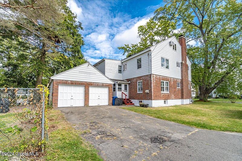 4th image of 33 Harris Avenue