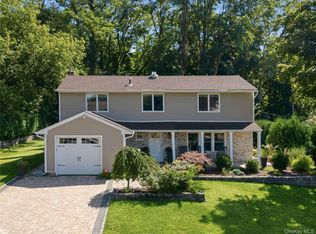 6 Daniel Drive, Glen Cove, NY 11542