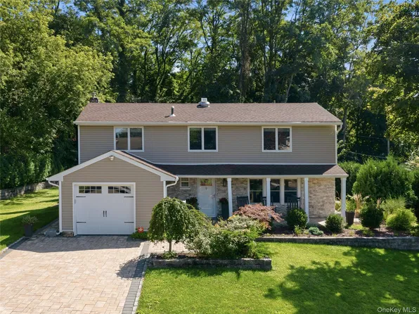 6 Daniel Drive, Glen Cove, NY 11542