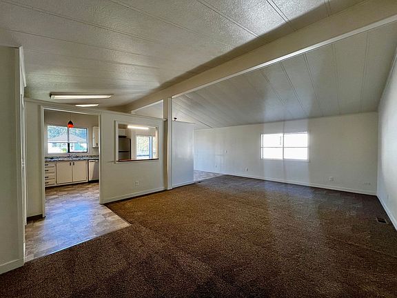3rd image of 1305 S 10th Ave