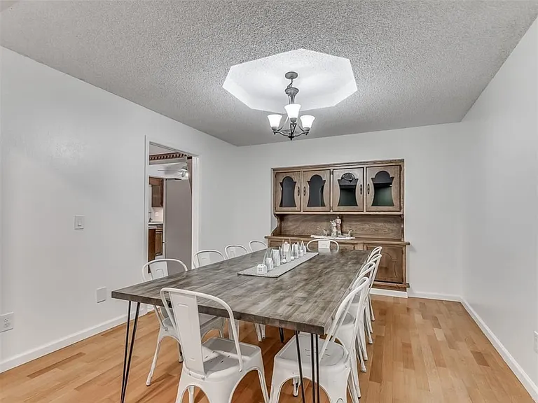 7225 Skylark Ln — Photo 6