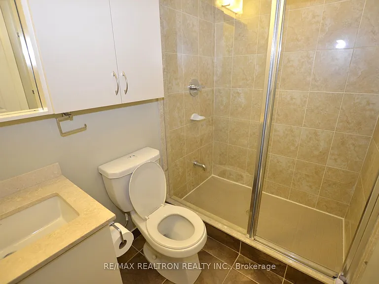 75 N Park Rd #302 — Photo 22