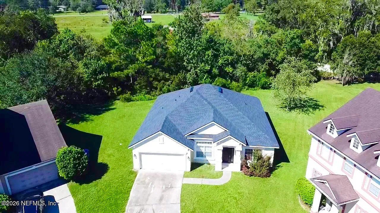 3 bed, 2.0 bath, 1845 sqft, $1,800 — Photo 3