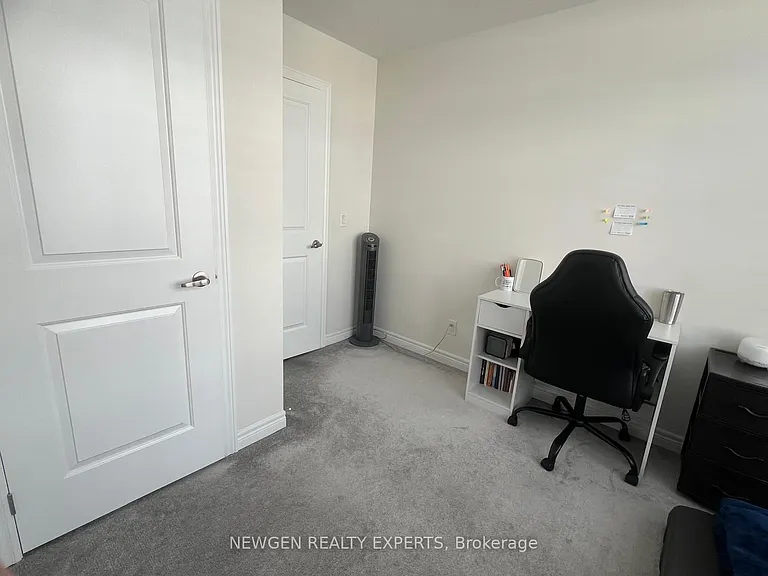 17 Stonehill Ave — Photo 23
