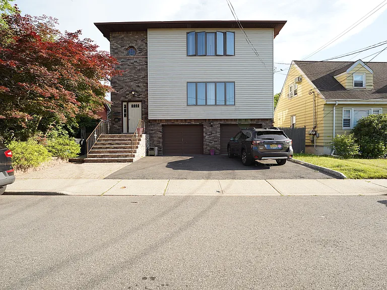 77 Highland Pl #2 — Photo 28