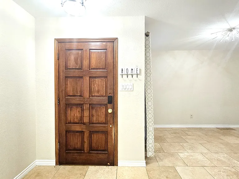 1445 Sedalia Dr — Photo 7