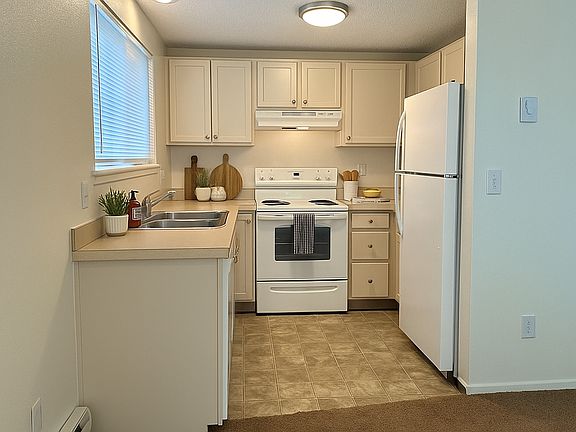 4th image of 7512 59th Ave W #6