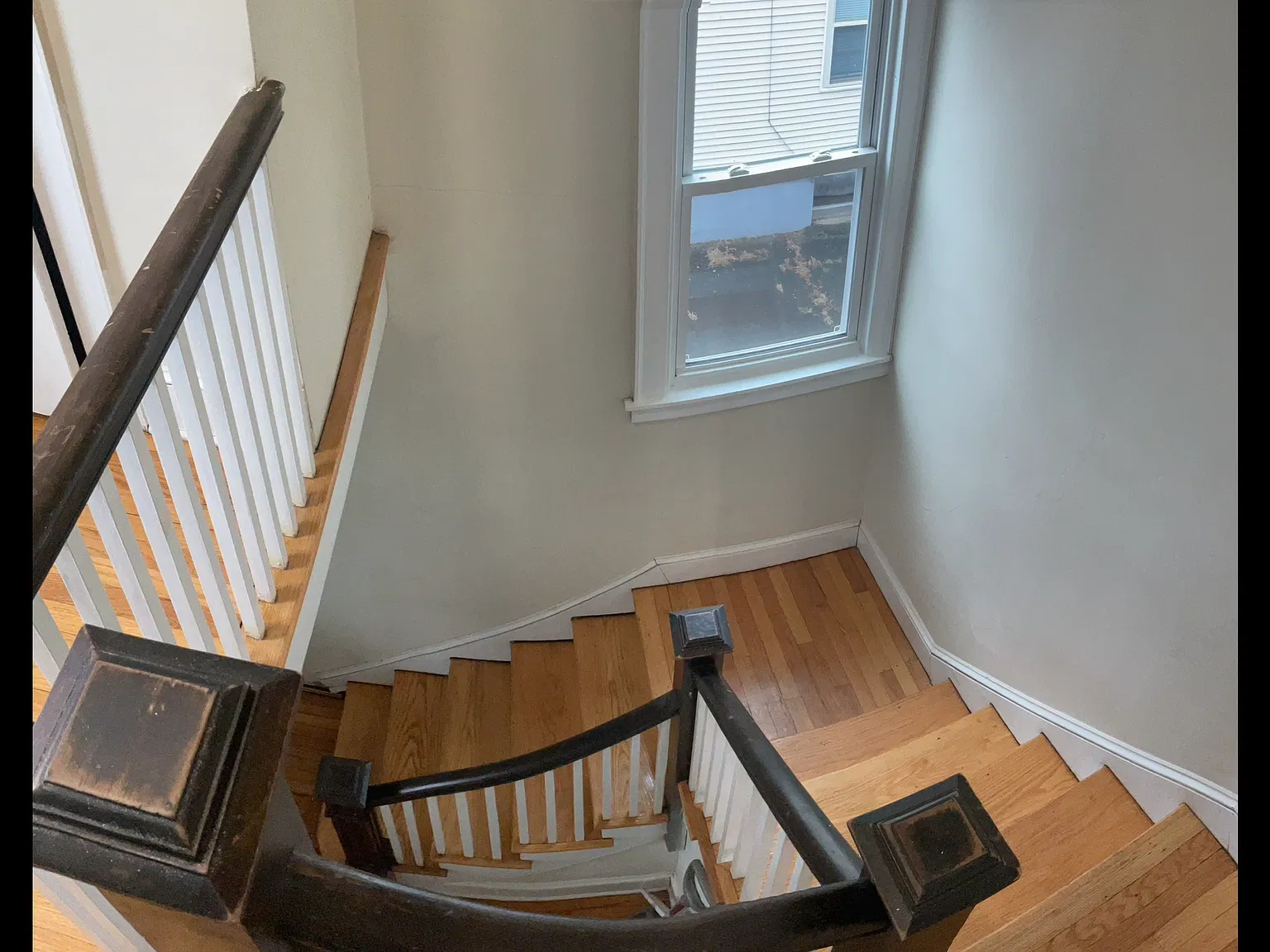 3 bed, 1256 sqft, $2,000 — Photo 2