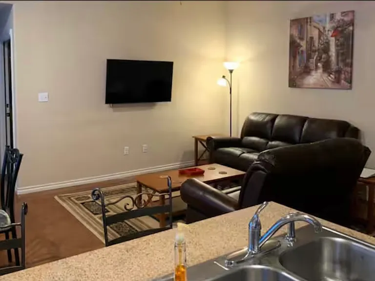 2507 SW B Ave #A — Photo 3