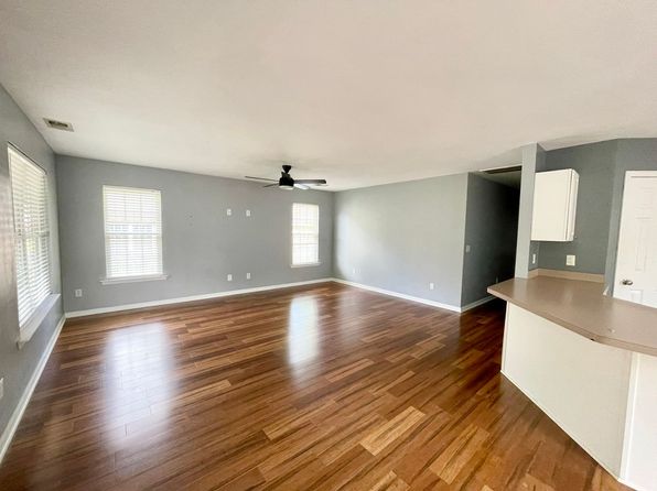 2311 Lucas St, Cayce, SC 29033