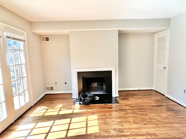 4436 Macarthur Blvd NW #3A — Photo 11