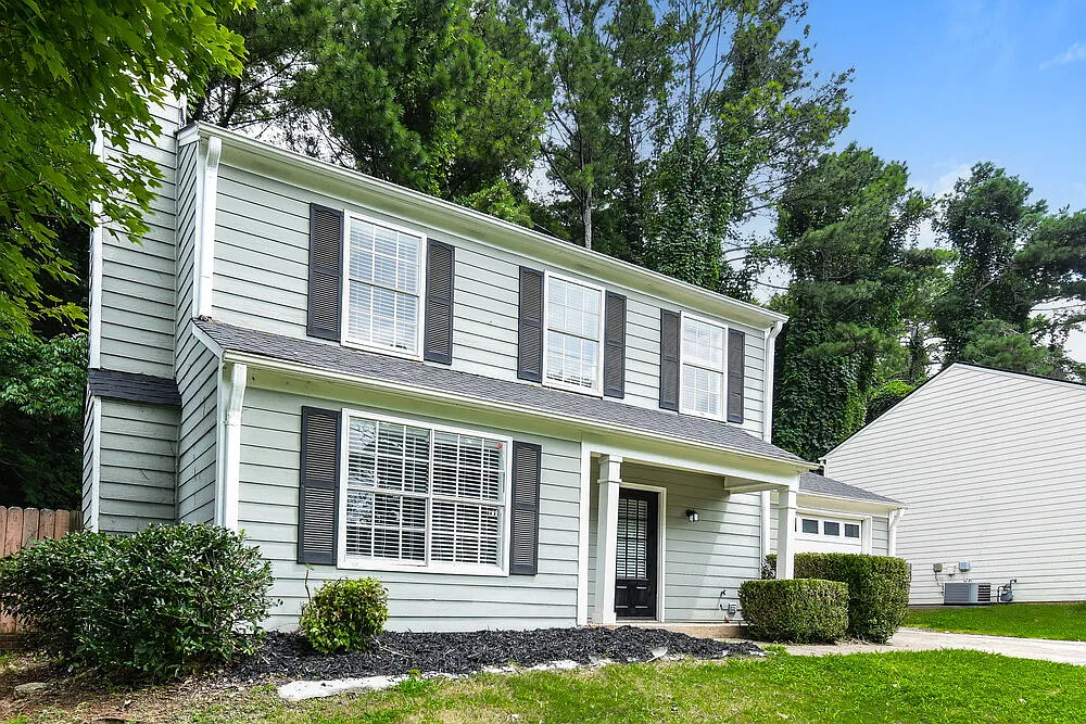 3 bed, 2.5 bath, 1396 sqft, $2,055 — Photo 4