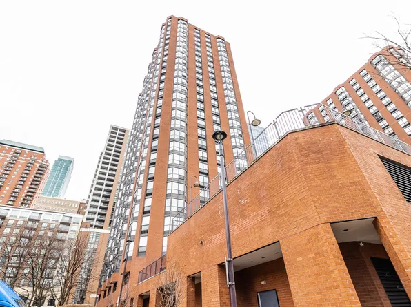899 S Plymouth Ct APT 1005, Chicago, IL 60605