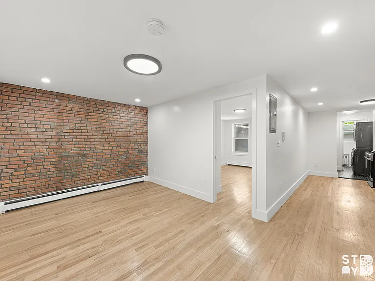 160 Putnam Ave #1 — Photo 9