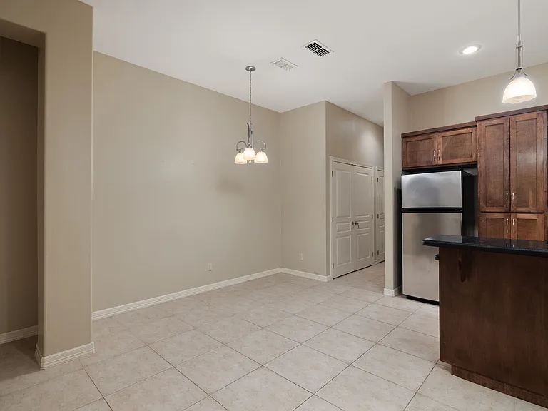 2805 Mimosa St #11 — Photo 4