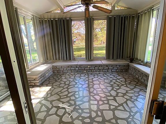 Interior three season room