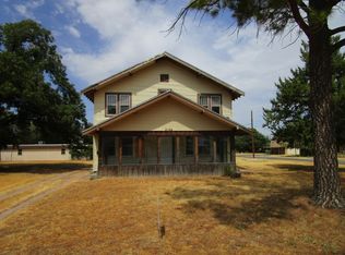 2104 Paradise St, Vernon, TX 76384