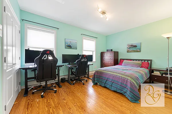 Rented by Dorsa Group | media 8