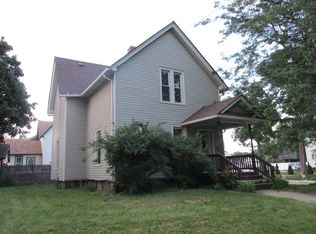 452 Walnut Ave, Elgin, IL 60123