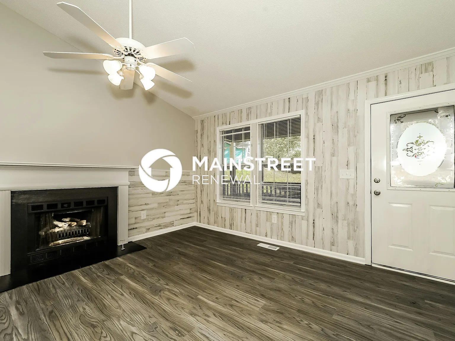 33 Daisy Ln — Photo 2