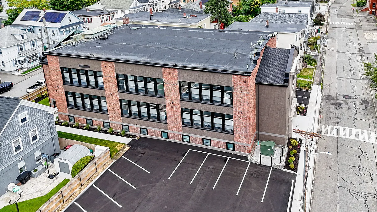 Building Photo - 72-74 Boisvert St #115